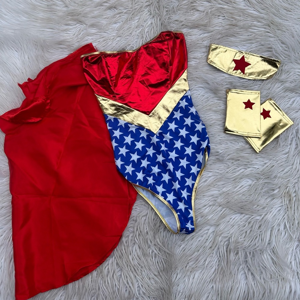 Women’s wonder women costume (D14)